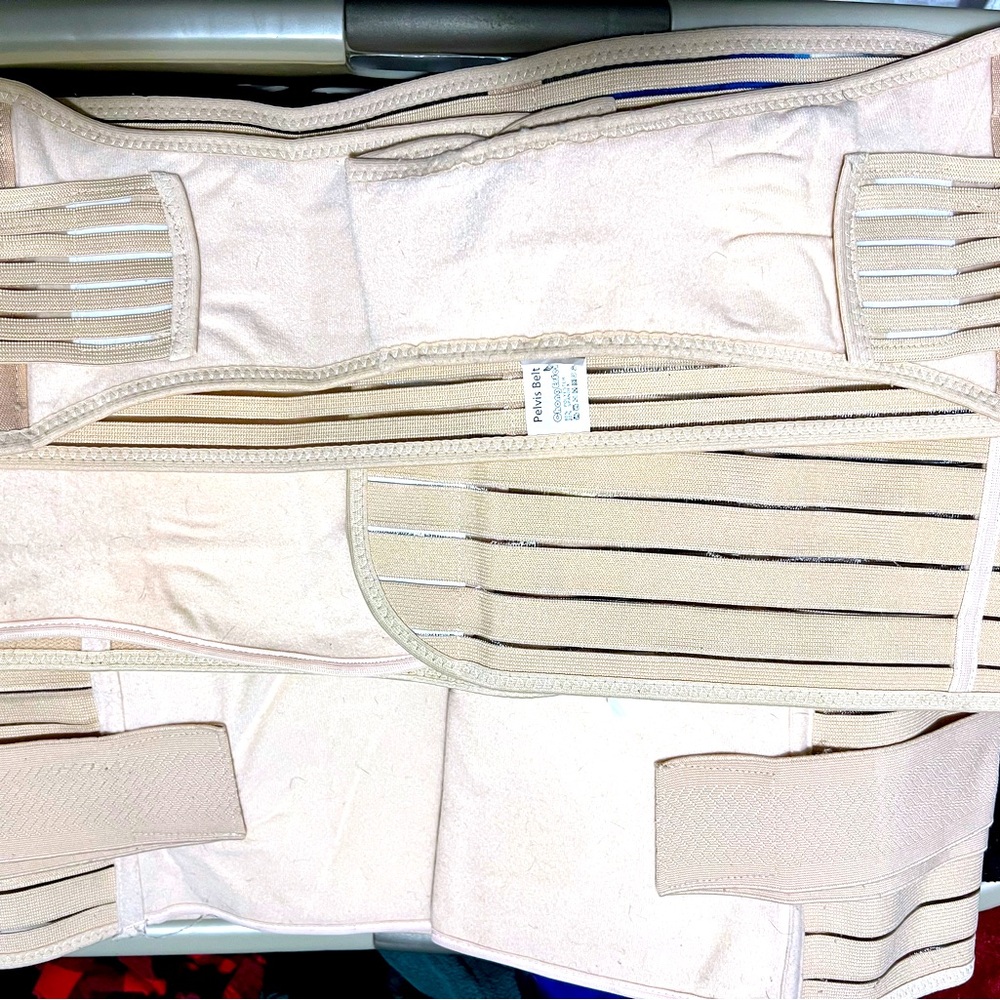 Chongerfei 3 piece postpartum wrap.